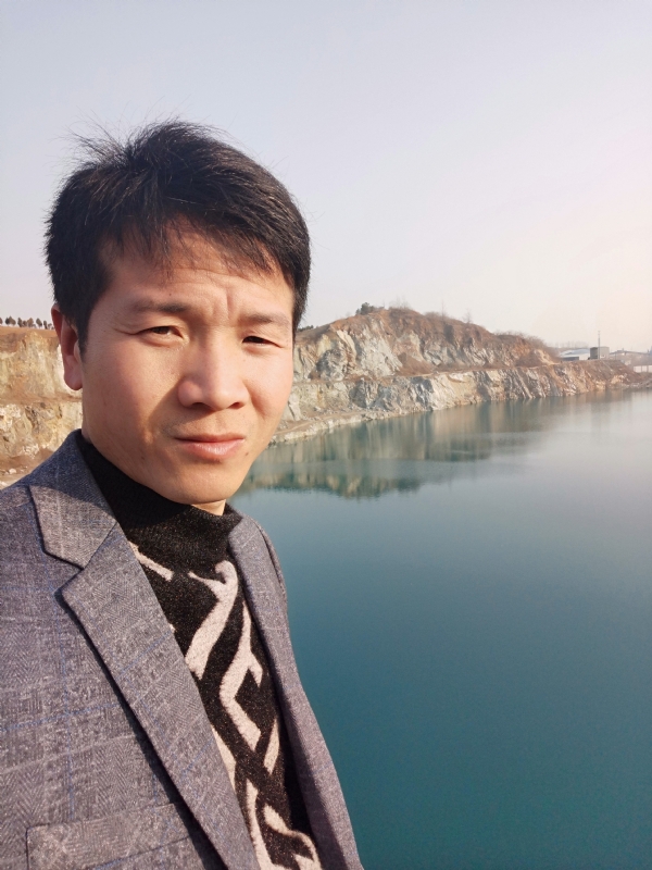 寒夜的第二张照片--哈尔滨相亲服务中心