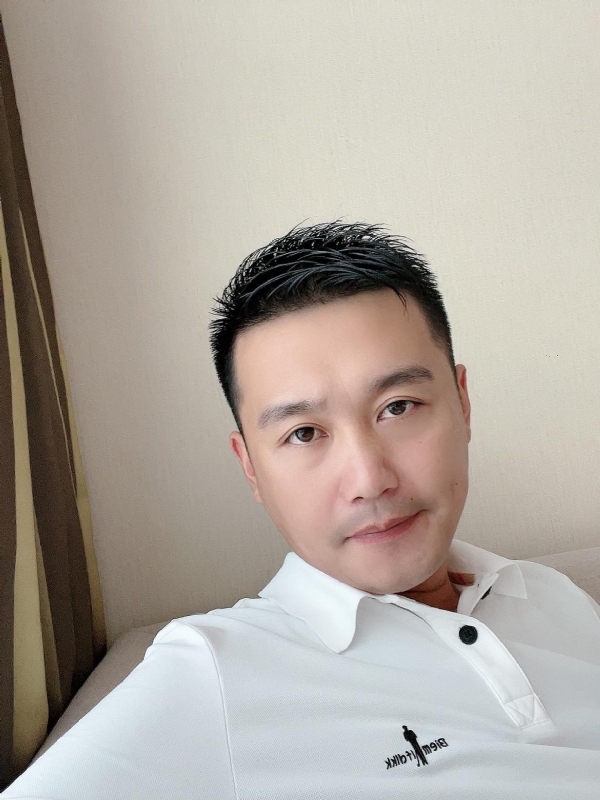 笑望人非的第一张照片--哈尔滨相亲服务中心