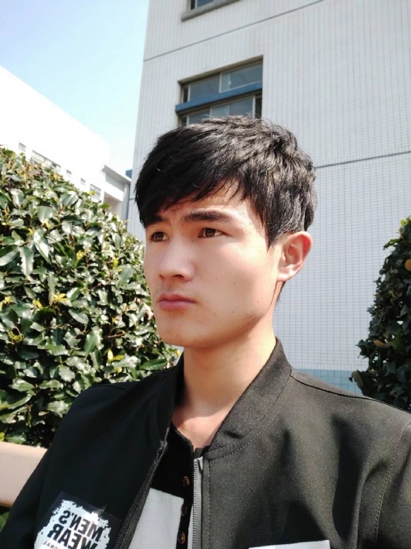 阳光男孩的第四张照片--哈尔滨相亲服务中心