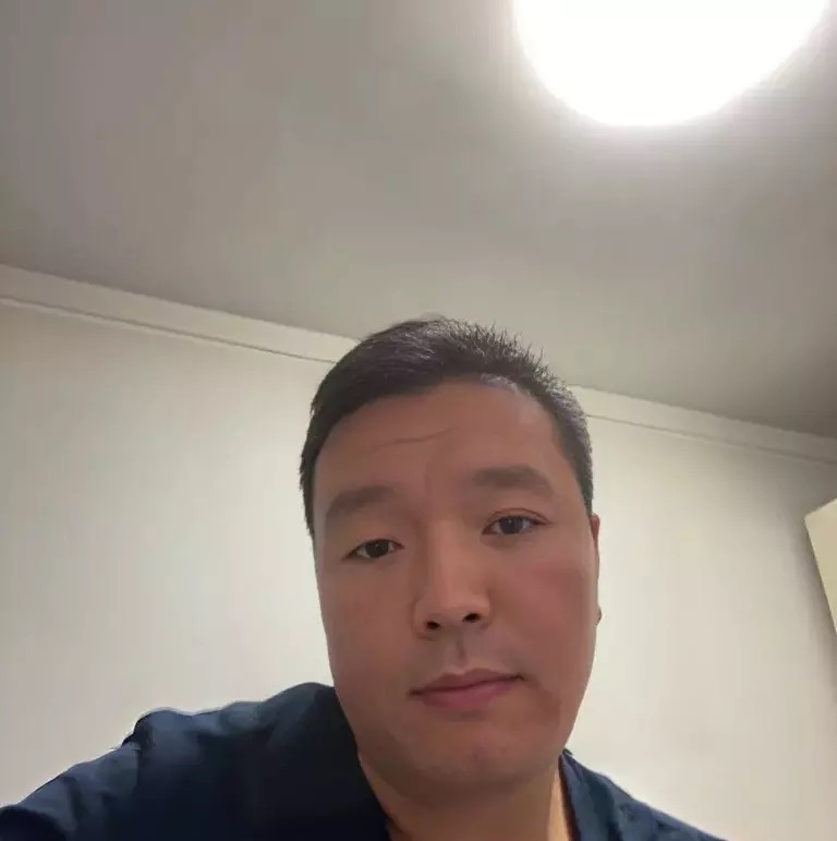 穿唐装的松鼠的第一张照片--哈尔滨相亲服务中心