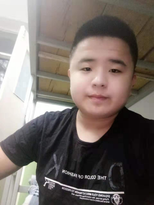 打小就爱淘气的第一张照片--哈尔滨相亲服务中心