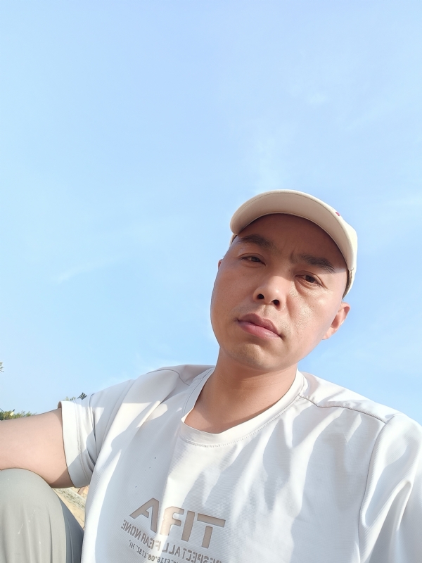 哥哥的第一张照片--哈尔滨相亲服务中心