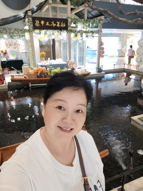 丁姐爱生活的第三张照片--哈尔滨相亲服务中心