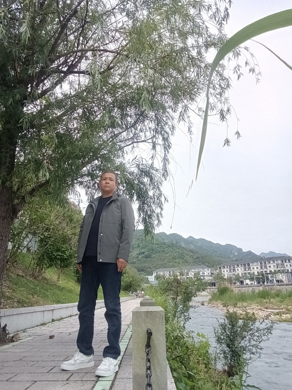 飞雪飘零的第一张照片--哈尔滨相亲服务中心