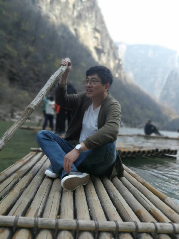 风被吹走了的第二张照片--哈尔滨相亲服务中心