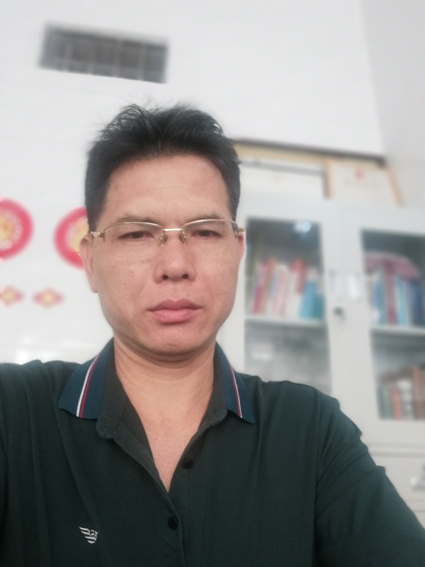 后视镜的第二张照片--哈尔滨相亲服务中心