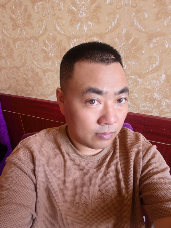 擦亮眼睛向前看的第二张照片--哈尔滨相亲服务中心