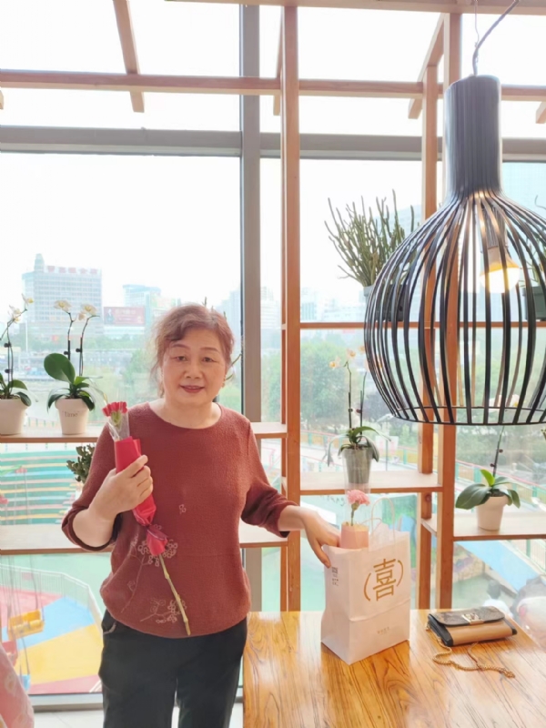 静香的第一张照片--哈尔滨相亲服务中心