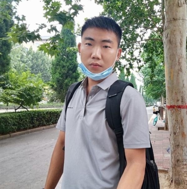 90年男征婚的第一张照片--哈尔滨相亲服务中心