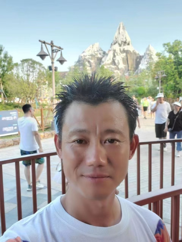 艾氏涂料博的第一张照片--哈尔滨相亲服务中心