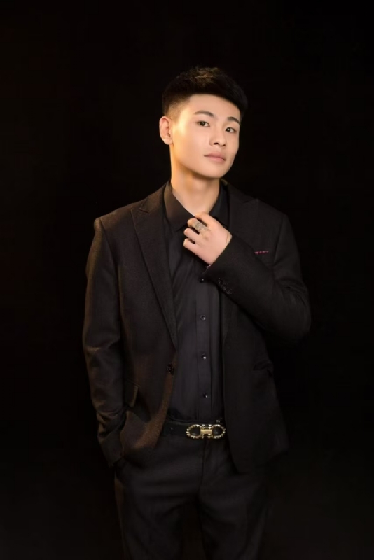 刘小船的第二张照片--哈尔滨相亲服务中心