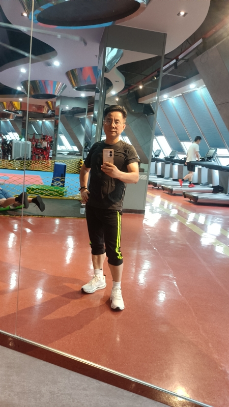 凭水相逢的第一张照片--哈尔滨相亲服务中心