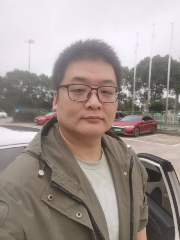 Russell的第一张照片--哈尔滨相亲服务中心