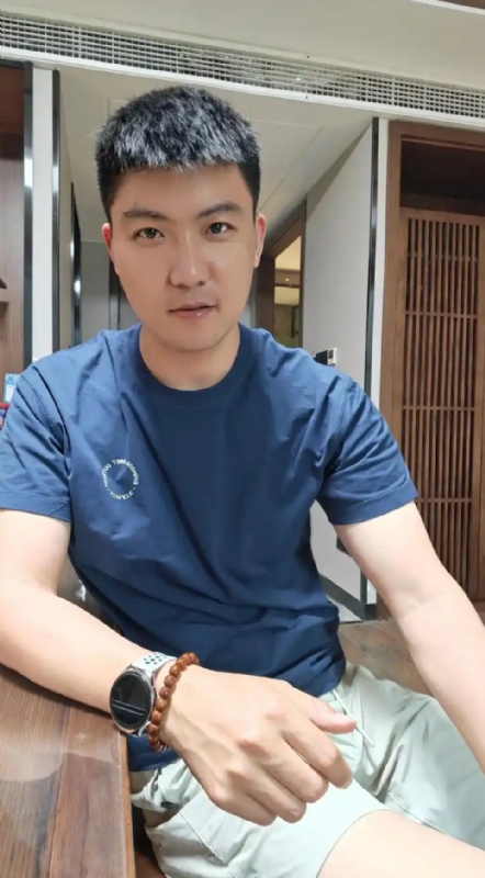 大鹏展翅的第一张照片--哈尔滨相亲服务中心