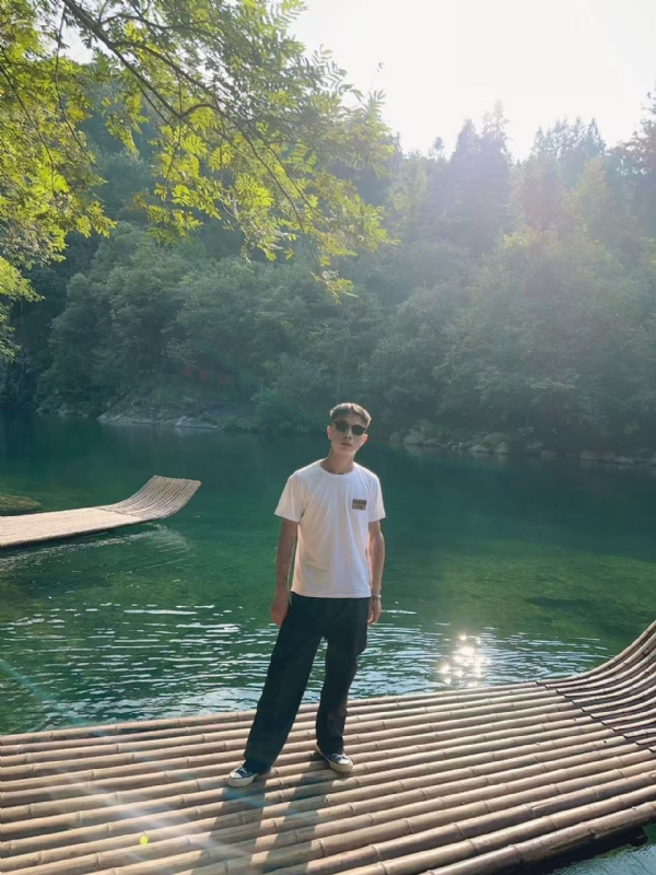 林言的第三张照片--哈尔滨相亲服务中心