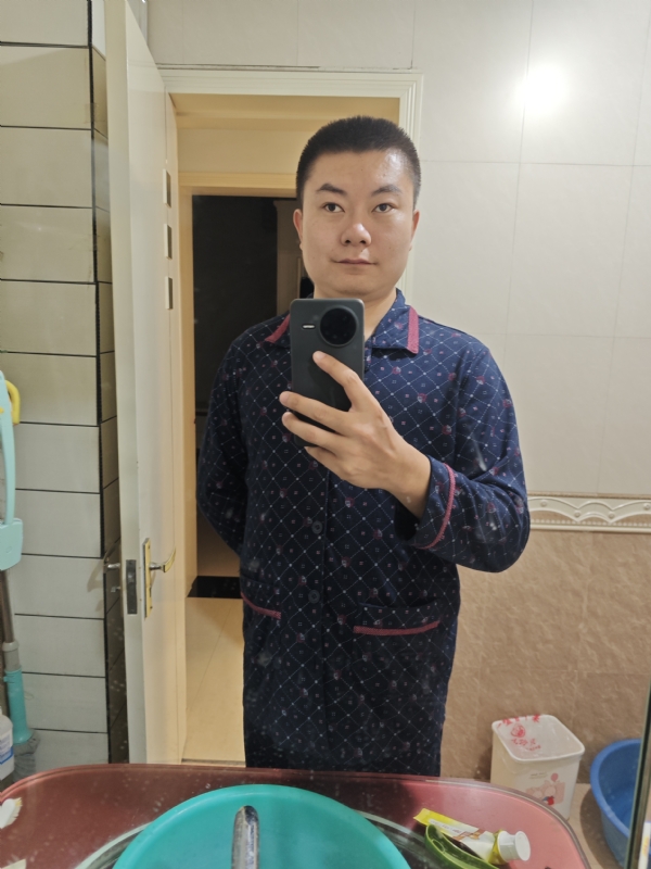 迷迷糊糊的第一张照片--哈尔滨相亲服务中心