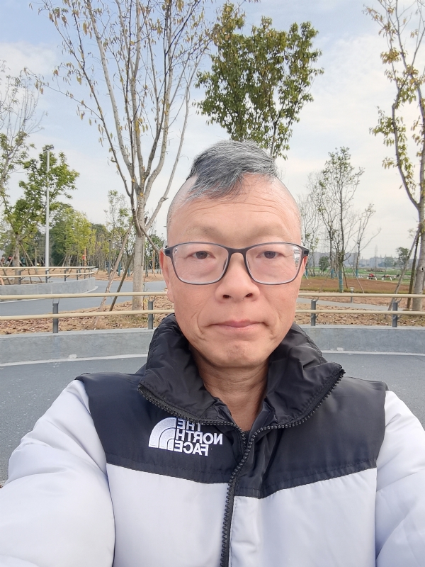 做喜欢的事的第一张照片--哈尔滨相亲服务中心