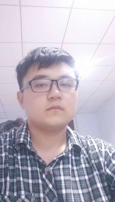 颜色不一样的黄的第一张照片--哈尔滨相亲服务中心