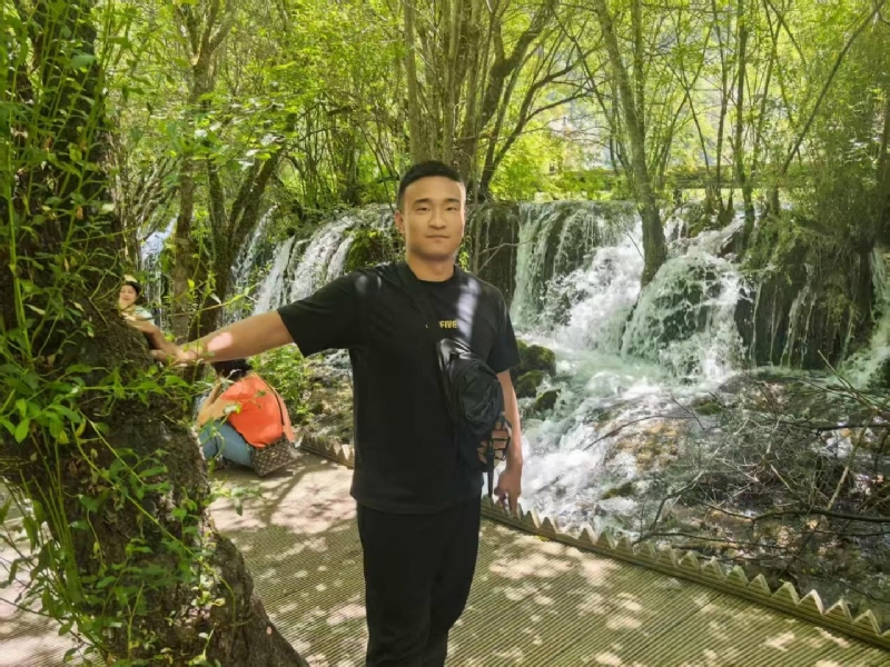 不管多累的第一张照片--哈尔滨相亲服务中心