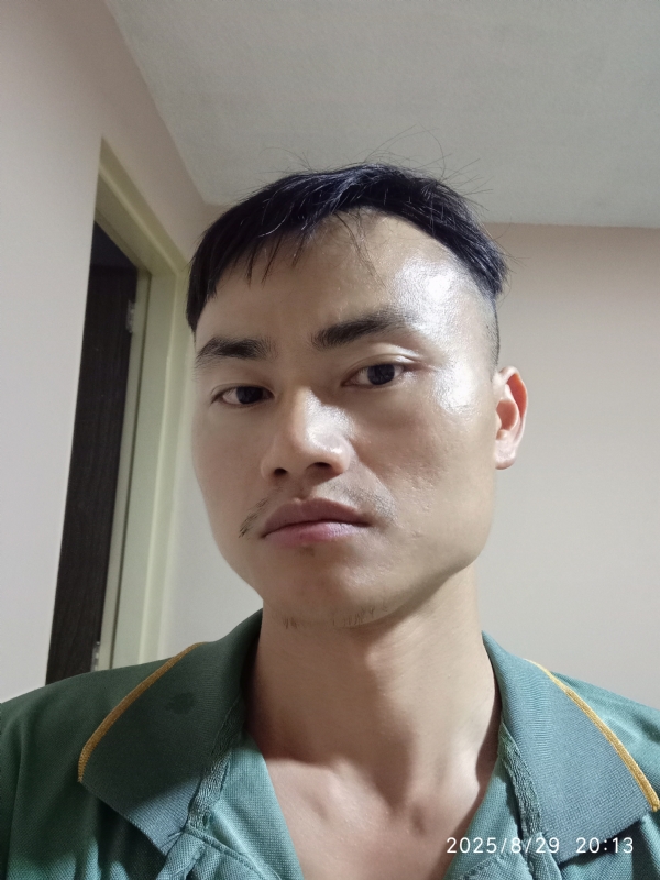 自简的第二张照片--哈尔滨相亲服务中心