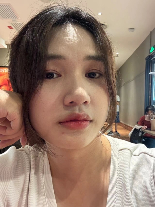 粉墨的第一张照片--哈尔滨相亲服务中心